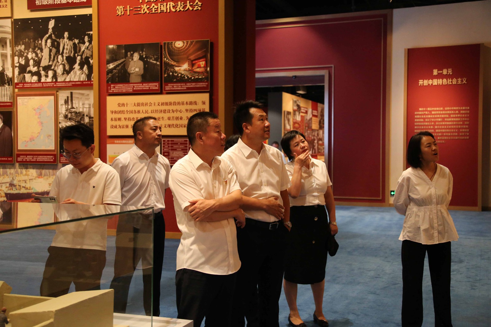 7.18王力帅“不忘初心 牢记使命—中国共产党革命历史展览”主题展览活动图3_.jpg